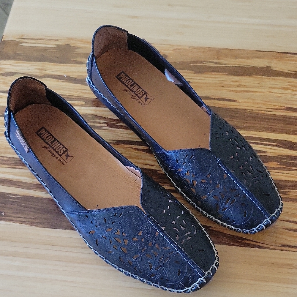 PIKOLINOS Black Leather Flats